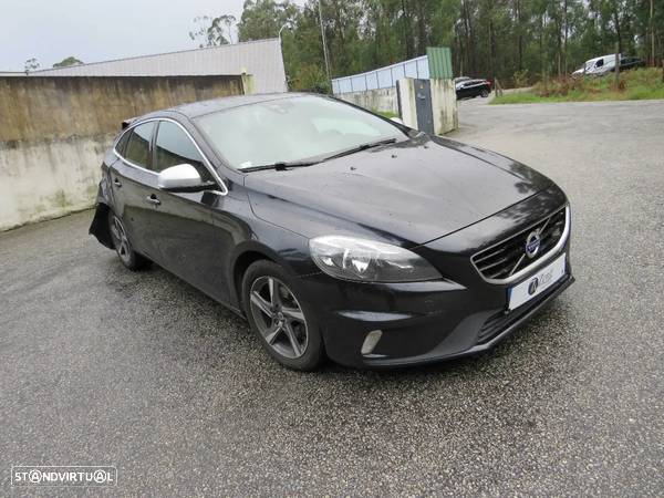 Volvo V40 1.6 D2 (114cv) - Peças Usadas (8074) - 1