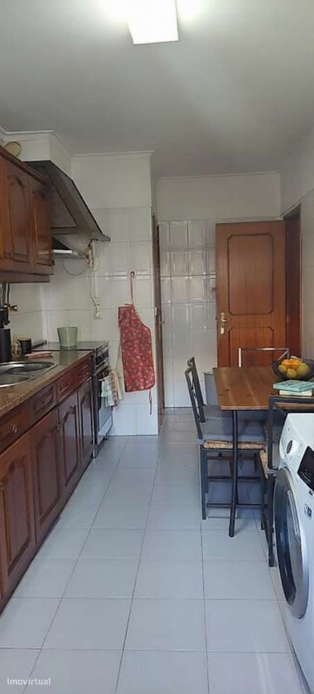 Apartamento T3 com Garagem localizado em Agualva-Cacém - Grande imagem: 4/5