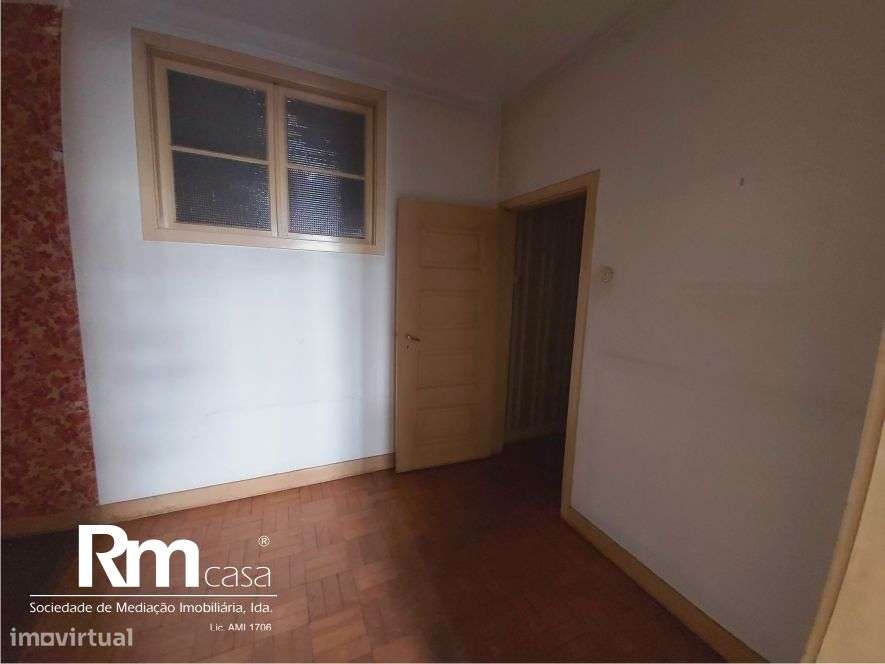 excelente prédio na Av. Emidio Navarro, junto ao Parque da Cidade-37