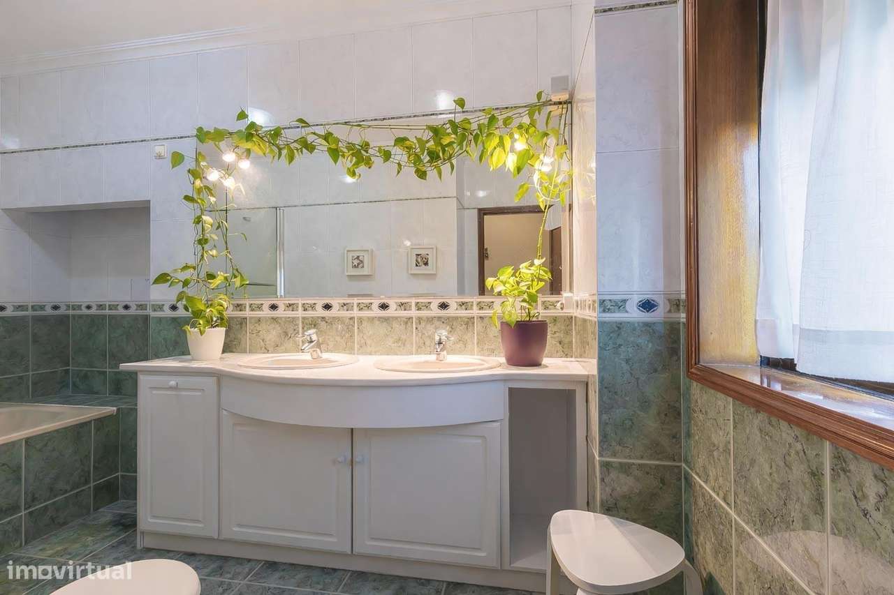 Moradia T4 exclusiva | Piscina| Zona Agrícola | Junto à Praia-19