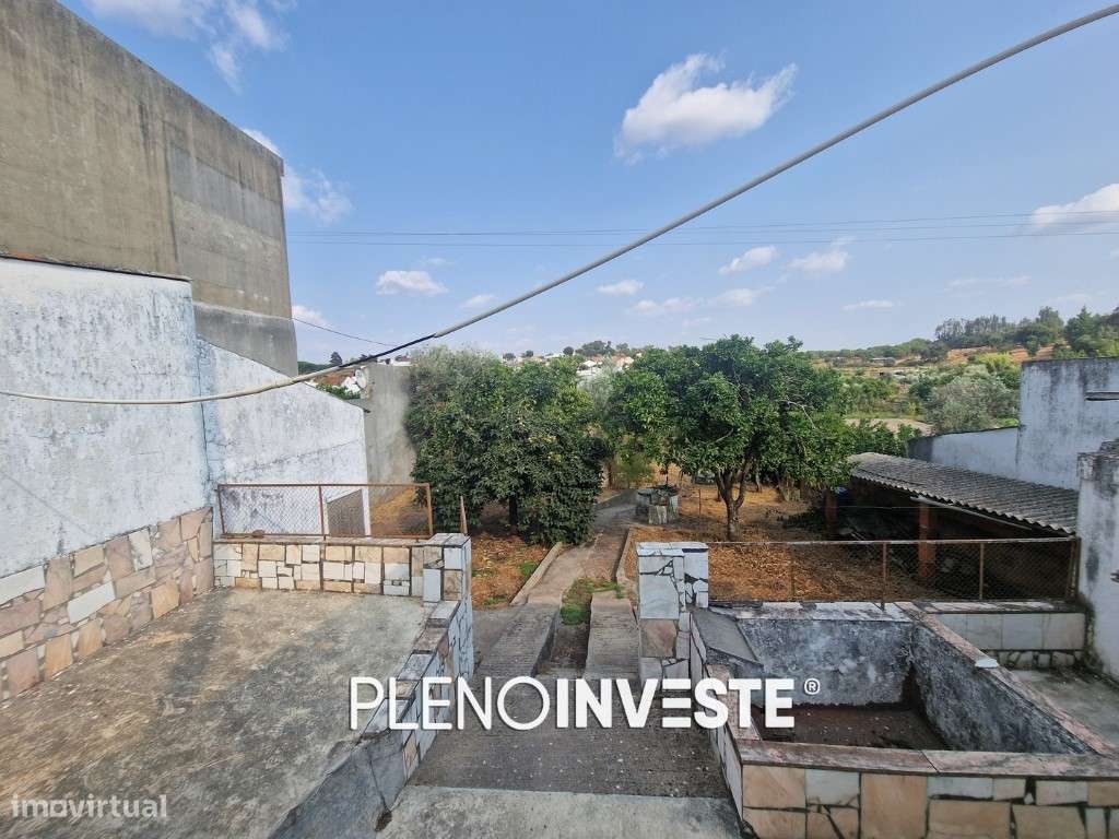 Moradia com garagem e terreno em Vale de Açor-43