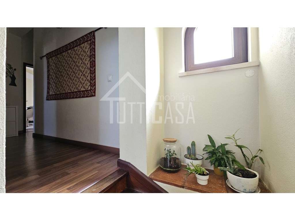 Moradia T3+1 na Venda do Pinheiro-39