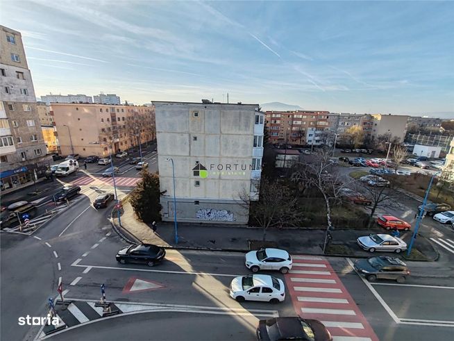 Apartament spatios, luminos si complet mobilat în Tractorul – 0% comis-6