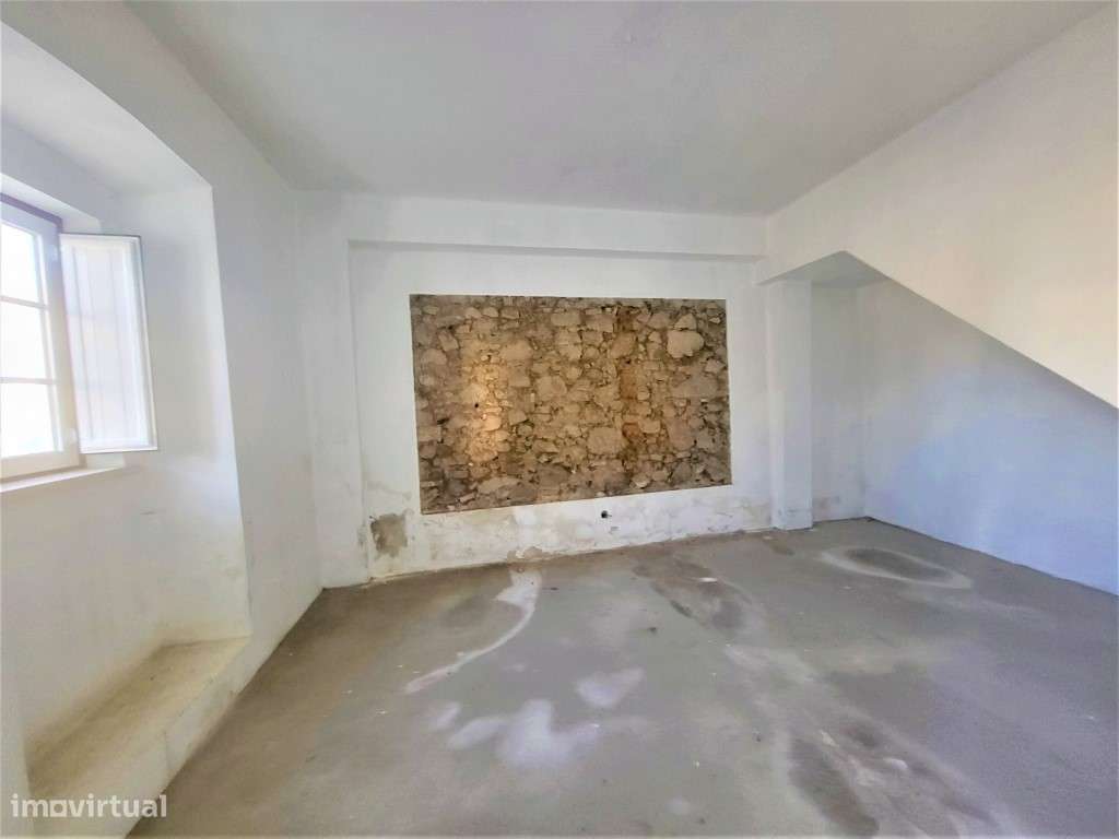 Moradia T4, com garagem e quintal, perto de Nisa - Grande imagem: 4/16