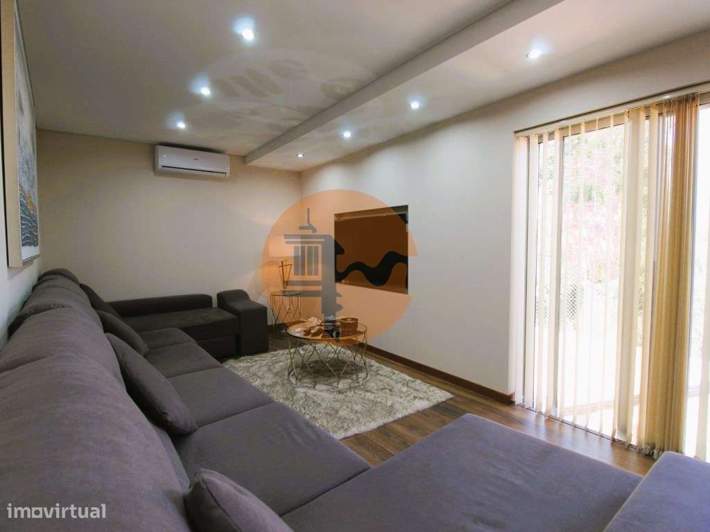 Moradia T3, totalmente renovada, logradouro com vista para a Ria Fo... - Grande imagem: 5/41