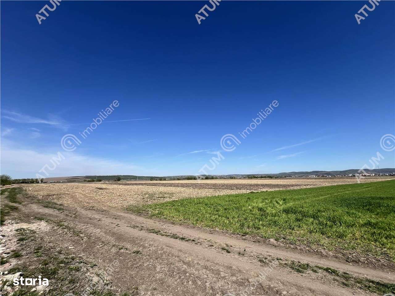 Teren intravilan in Sibiu  3300 mp situat in zona Calea Surii Mici - Imagine principală: 5/9