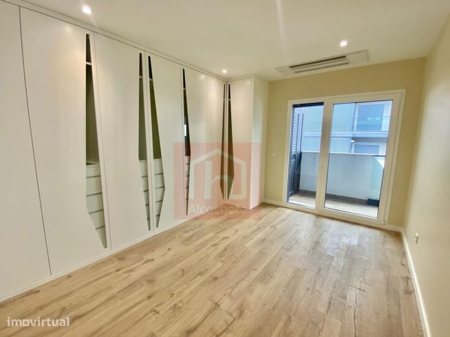 Apartamento T3 +1 de Luxo na Ria Gallega.-3