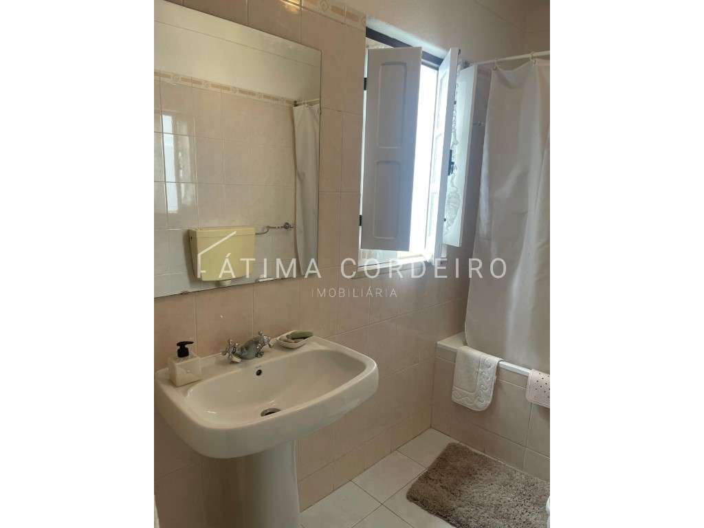 Excelente Moradia T2 no Centro Histórico de Santarém-19