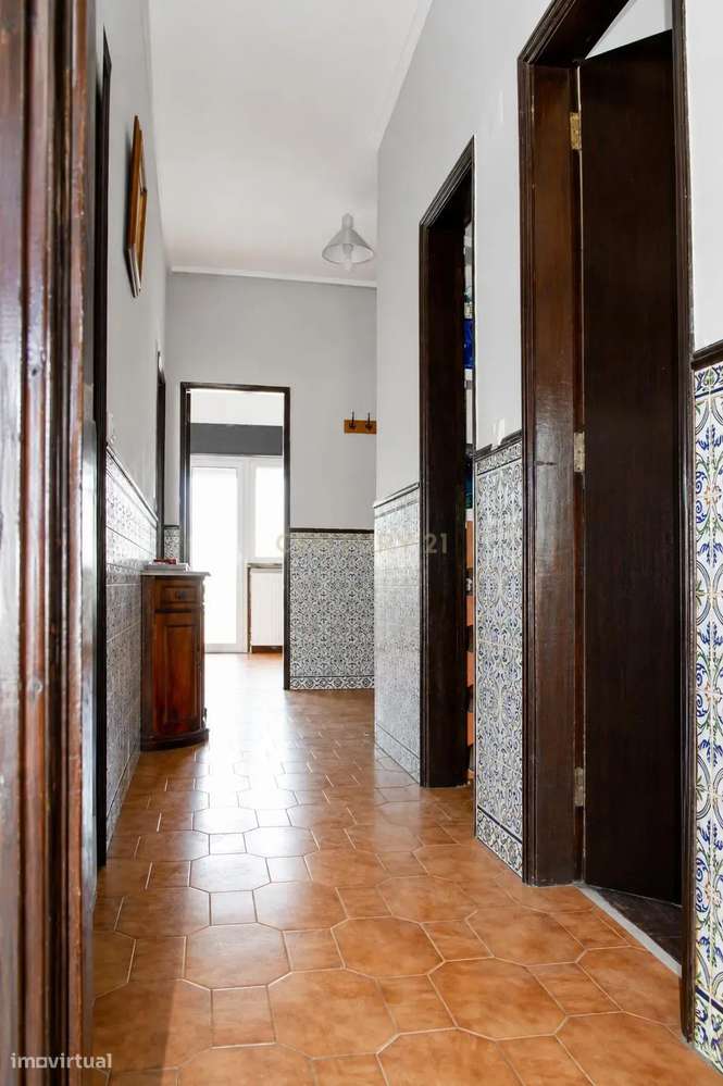 Apartamento T2 em Amora, Seixal - Oportunidade Única!-4