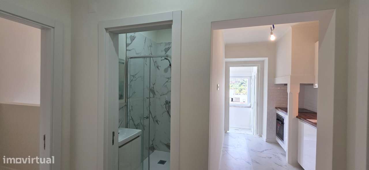 Apartamento T2 Remodelado em Lisboa - Oportunidade Imperdível!-4