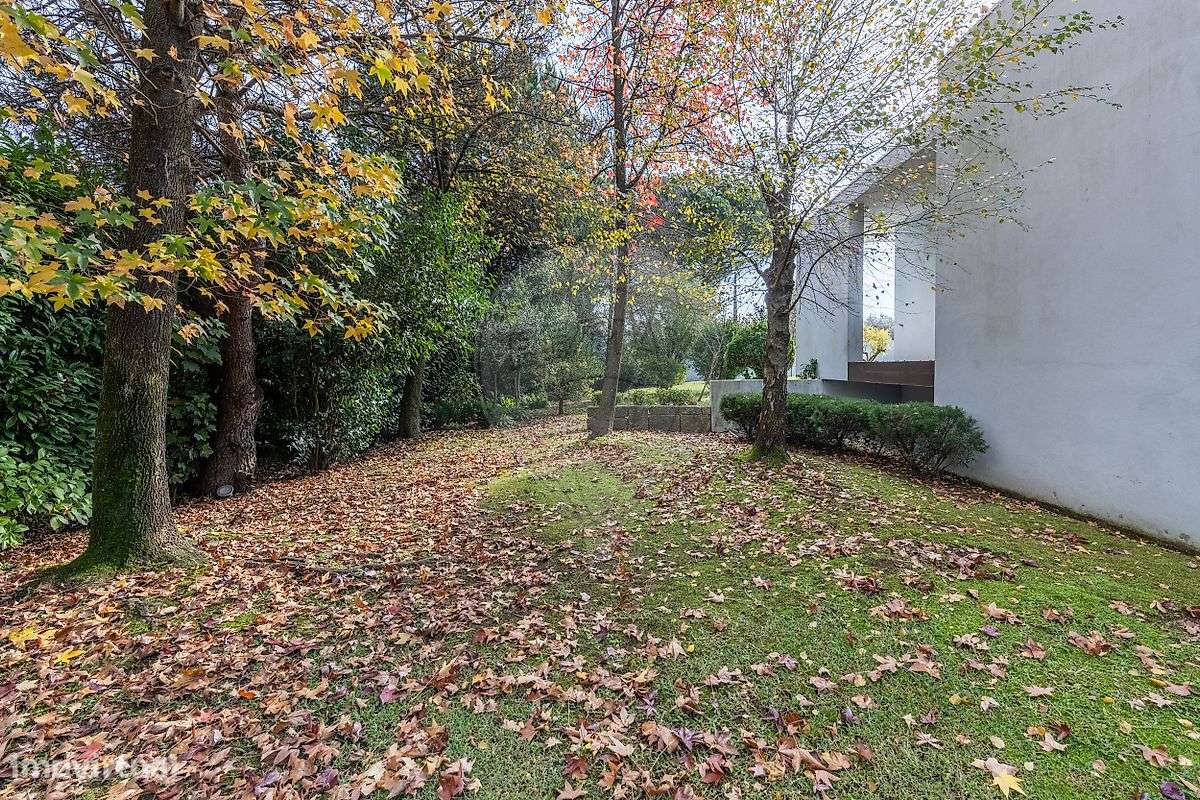 Moradia T4 para venda-13