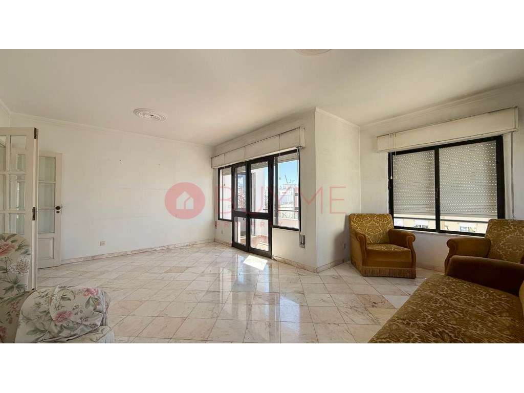 Apartamento T3 com Terraços e Garagem em Loulé - Grande imagem: 5/16