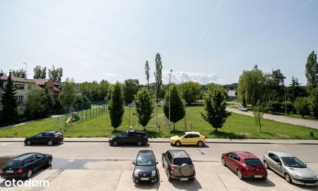 Duże i przestrzenne mieszkanie w Bochni-16