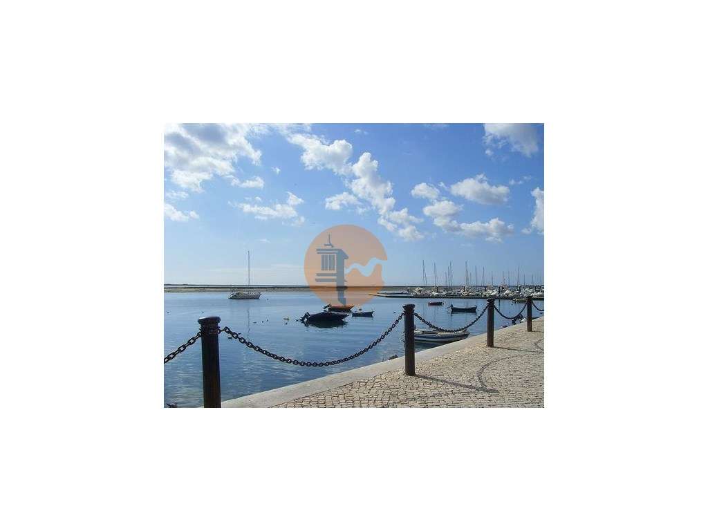 Moradia T4 em banda com piscina interior - Grande imagem: 4/22