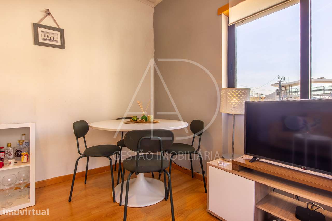 Apartamento T2 bem localizado em Baixa da banheira-9