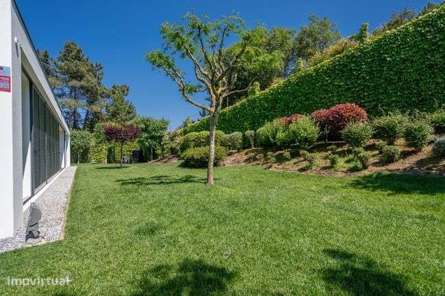 Moradia de Luxo para venda T4-28