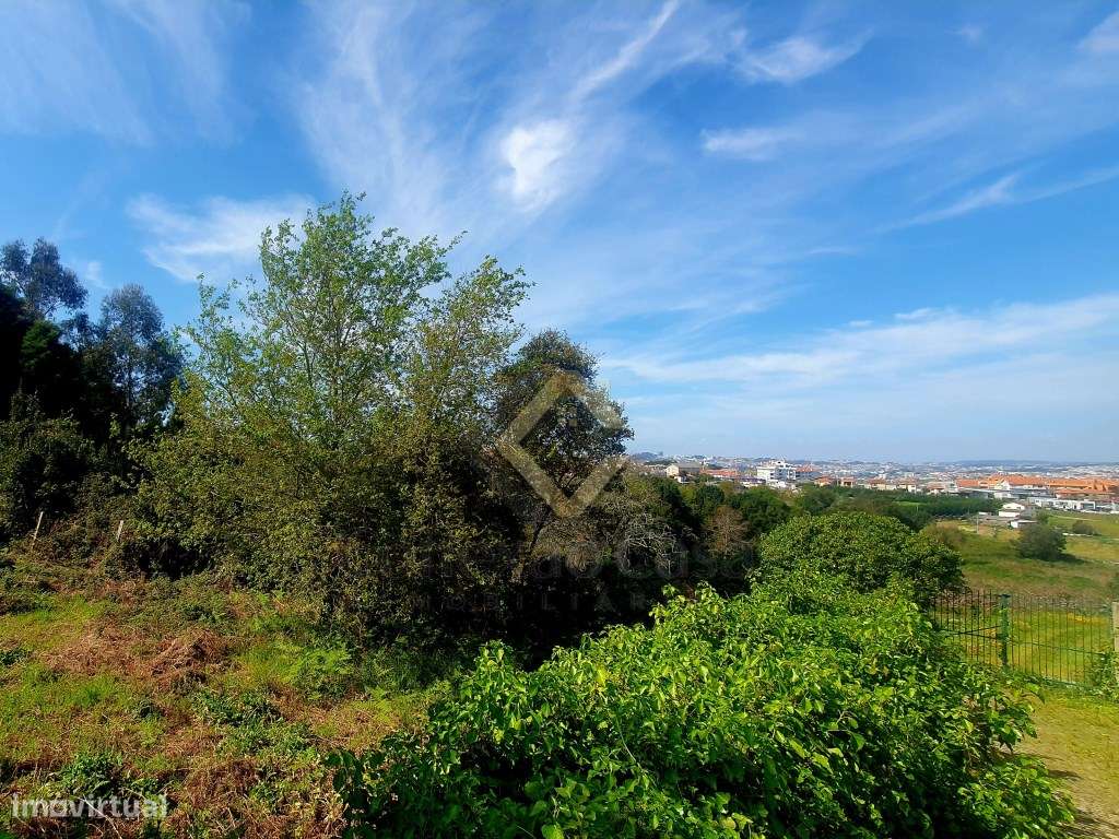 TERRENO JUNTO AO HOSPITAL SANTOS SILVA EM V N GAIA-11