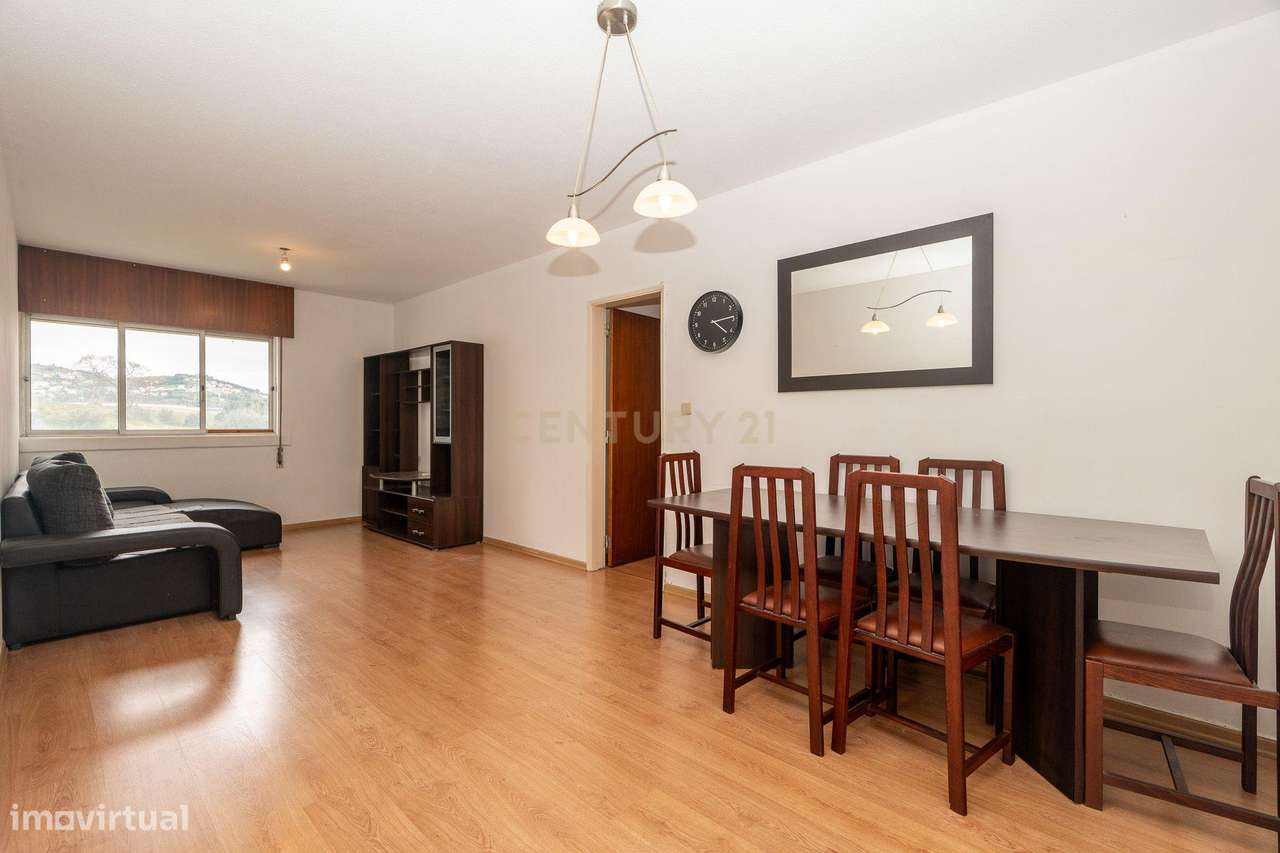 Apartamento de tipologia T3, com arrecadação, localizado nas torres da - Grande imagem: 4/22