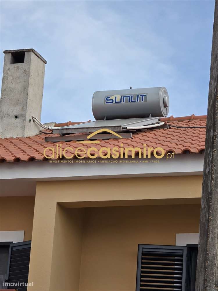 Moradia T4 - boas áreas- excelente estado!-55