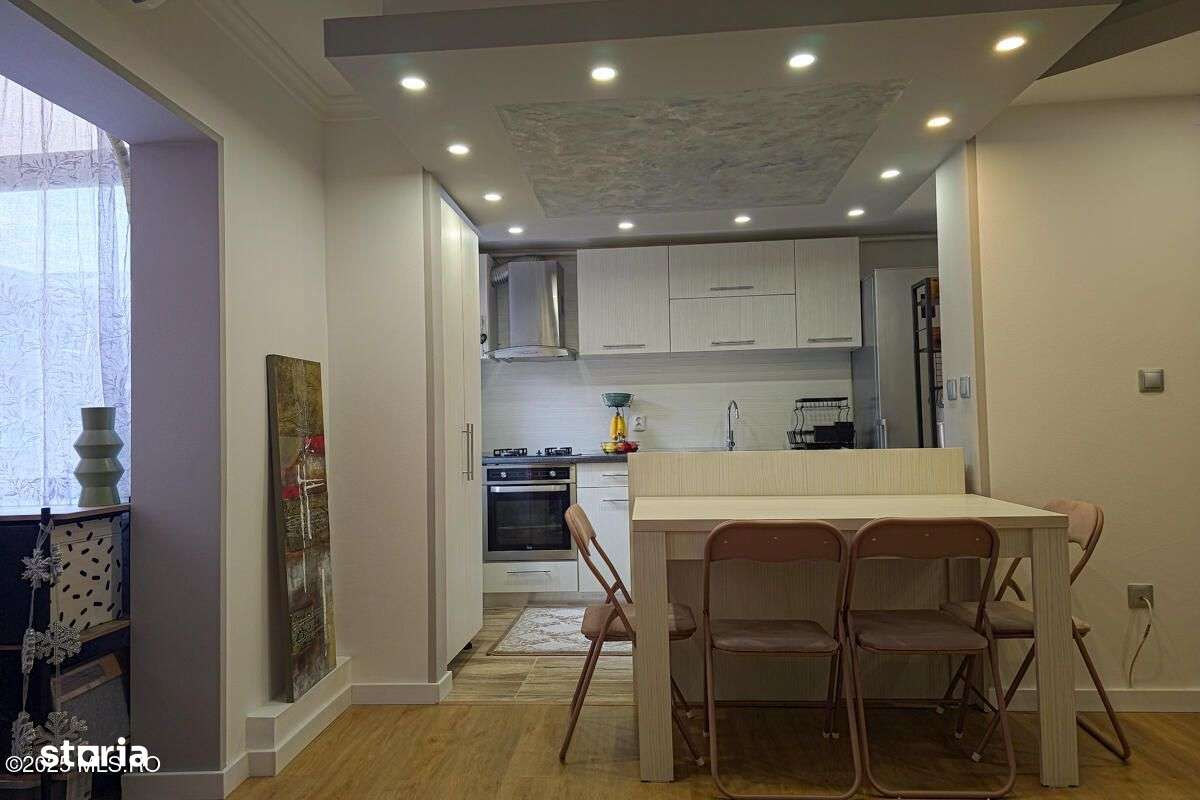 Simion Barnutiu - 3 Camere, 2 Bai, Etaj 3, Centrala Proprie, La Cheie - Imagine principală: 4/20