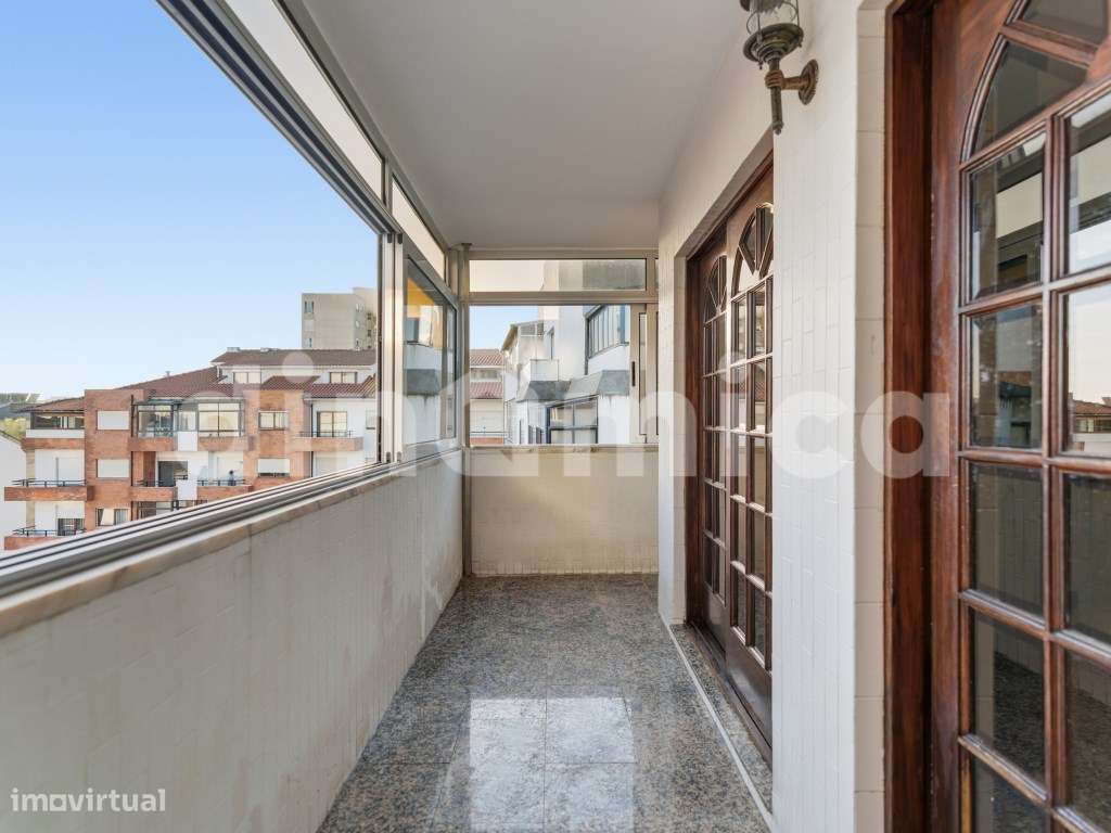 Apartamento T3+1 com 4 Frentes na Póvoa de Varzim - A 350m da Praia-14