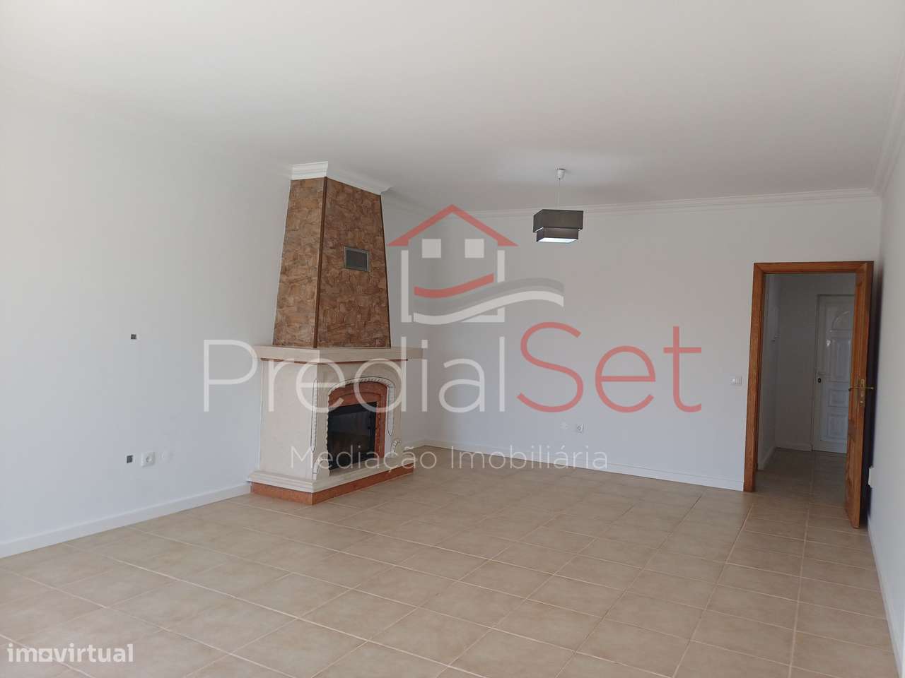 Moradia T4 Piscina-Setúbal-10
