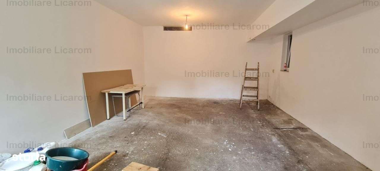 Casa individuala cu 2 apartamente, 6 camere,teren 403 mp,ASTRA.-12