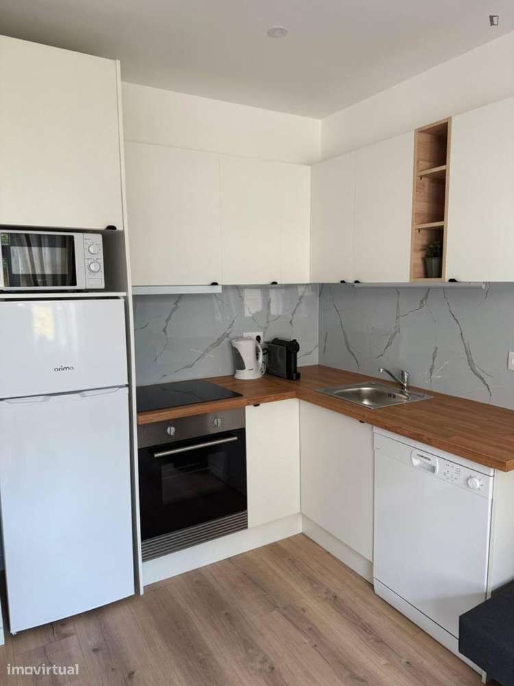 Apartamento com 1 quartos - localizado em Sé Porto - Grande imagem: 4/9