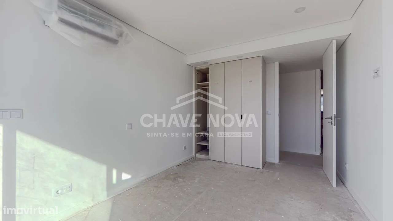 Apartamento T3 Novo c/ Lugar de Garagem Duplo na Madalena-19