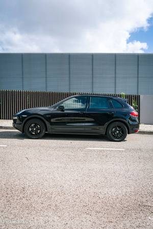 Porsche Cayenne S Hybrid - 2