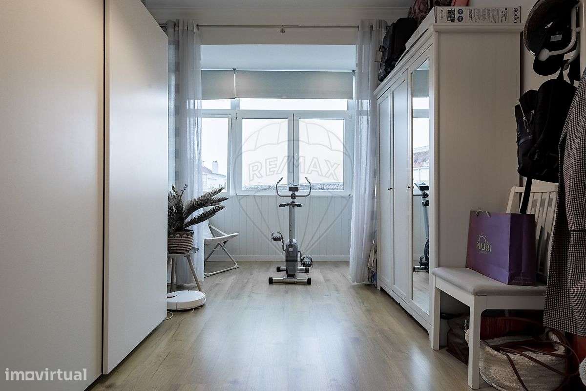 Apartamento T2- Totalmente remodelado-9