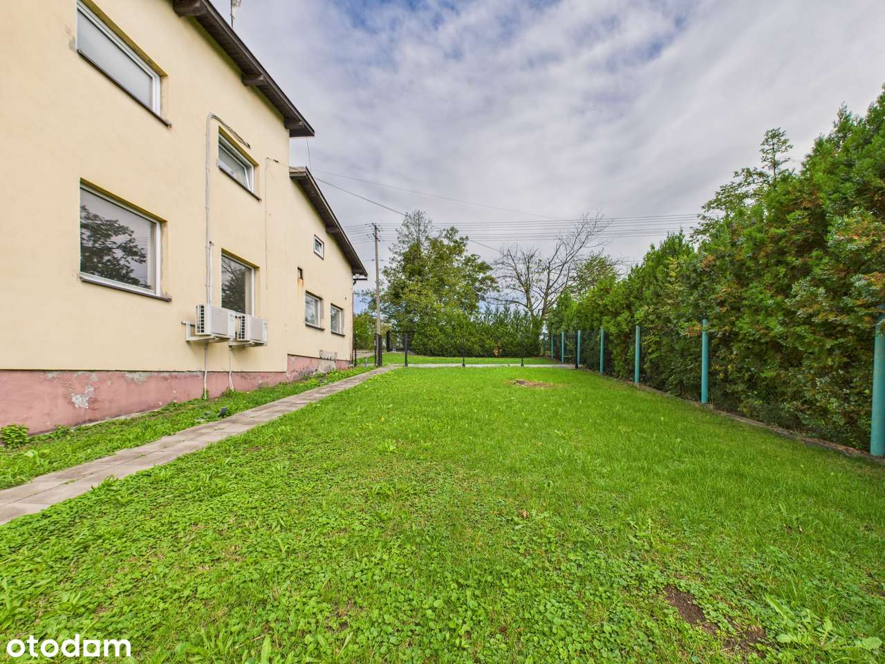 Hala produkcyjno–magazynowa z komfortowym mieszkaniem na piętrze-17