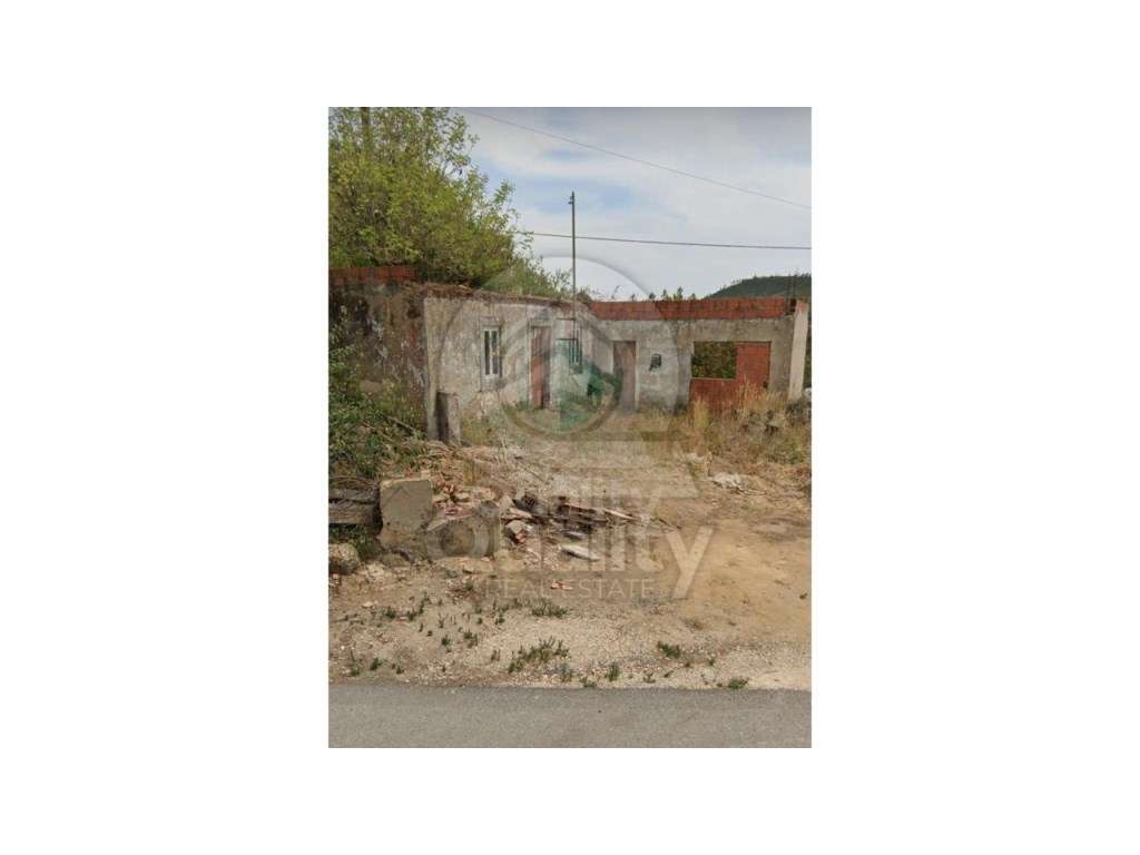 Terreno em Santo Quintino - Grande imagem: 4/27