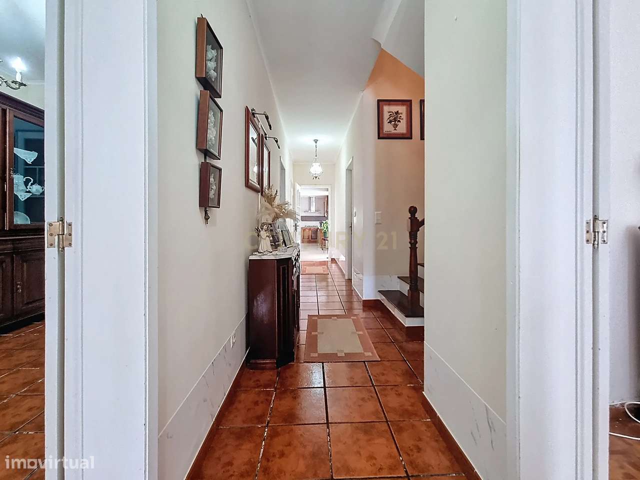 Moradia T5 em Ponta Delgada - Oportunidade Única! - Grande imagem: 4/42