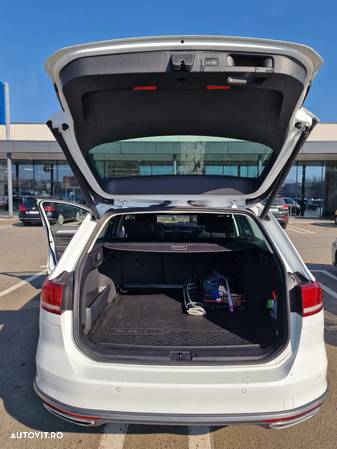 Volkswagen Passat Alltrack 2.0 TDI DSG 4Motion - 11