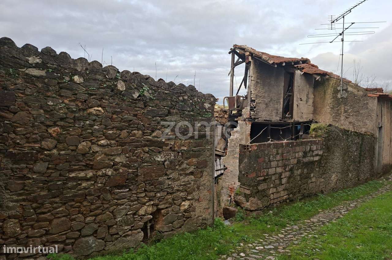 Moradia T4 com Terreno no Casal de São José - ARGANIL - Grande imagem: 4/19