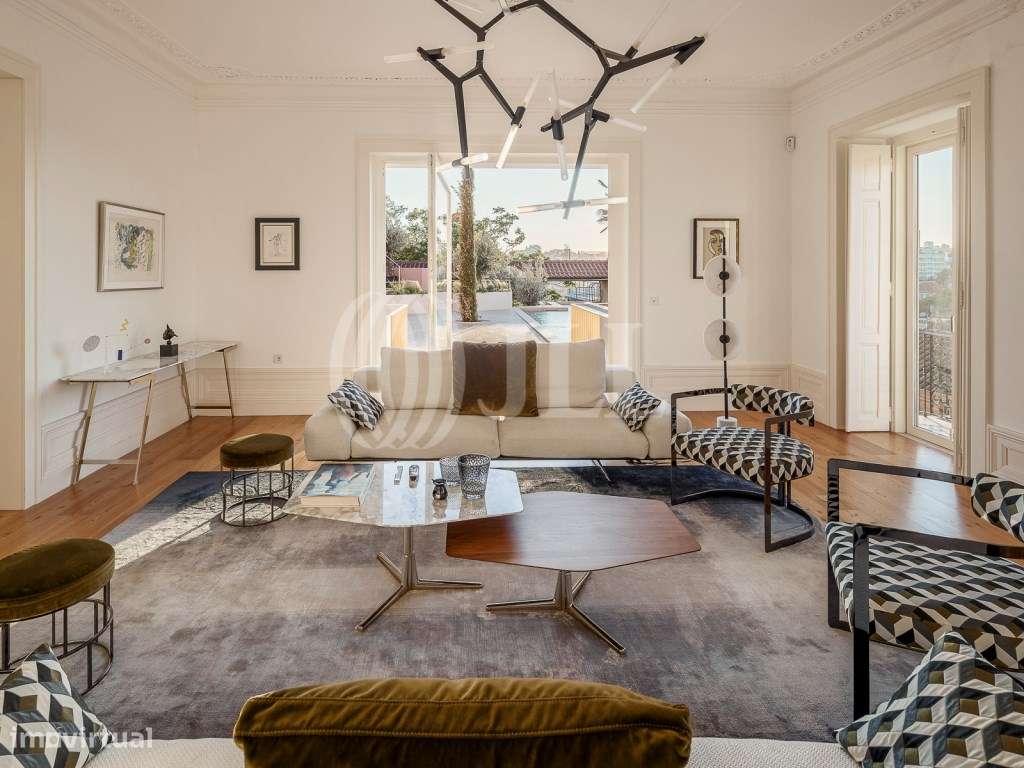 Apartamento T3+2 com jardim, em pleno Castelo, Lisboa-6
