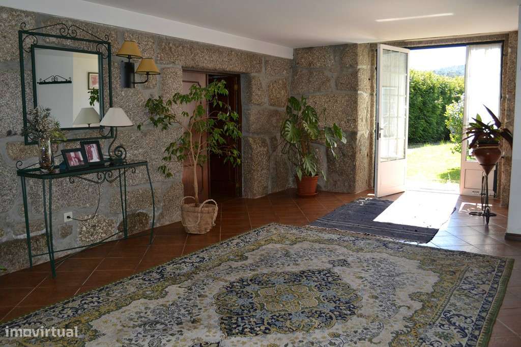 Tipologia T6, com 356m2 de área de habitação-15