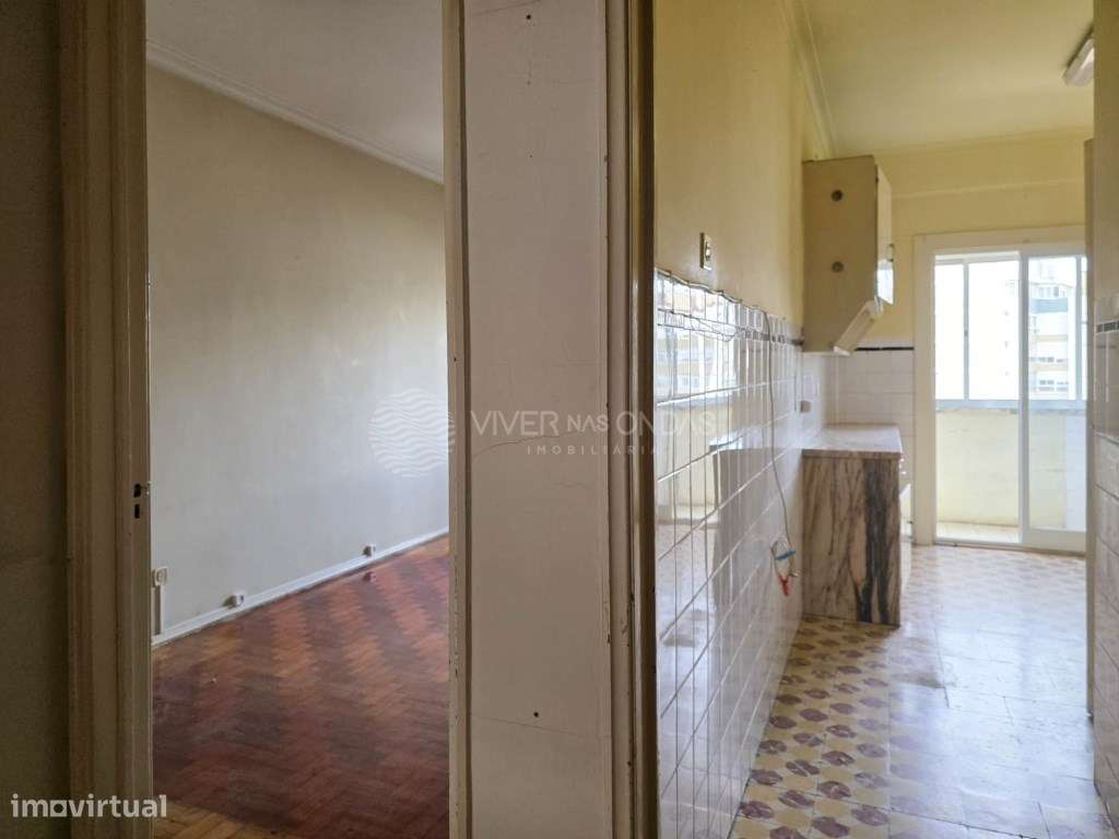 Apartamento T2 com marquise, em Benfica. - Grande imagem: 5/16