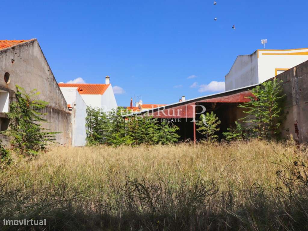 Edifício industrial na zona histórica de Montemor-o-Novo-6