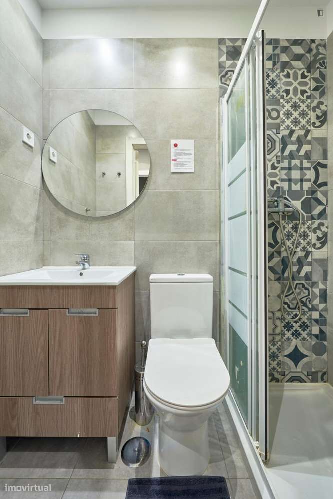 Quarto - localizado em Benfica Lisbon - Grande imagem: 5/31