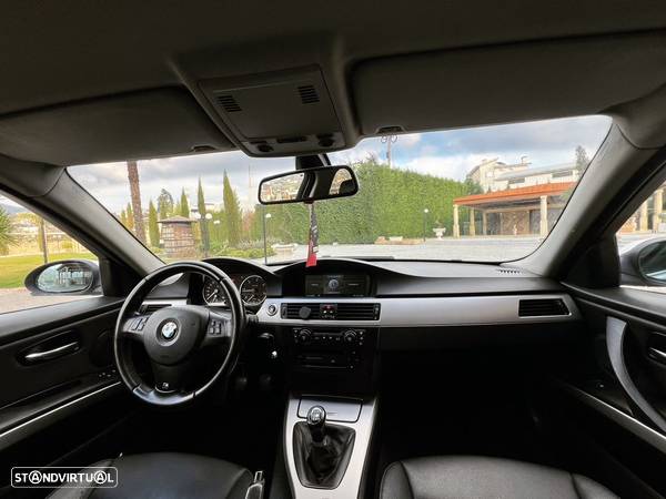 BMW 320 d DPF Touring Edition Fleet Sport - 14