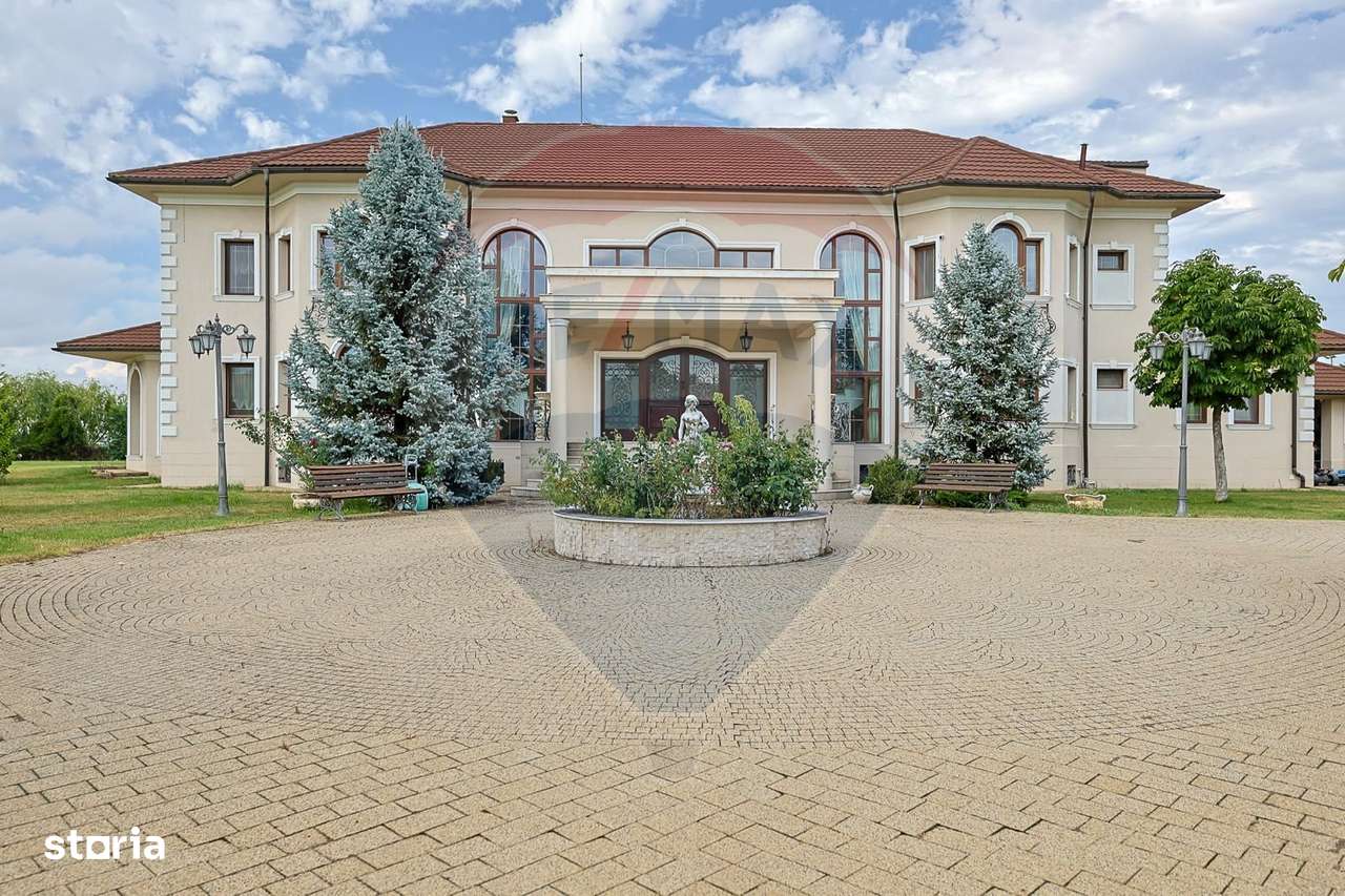 Vanzare/ Inchiriere Vilă de lux pe malul lacului Buftea - Imagine principală: 2/16