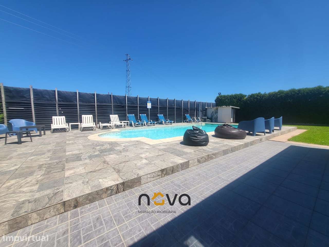 Moradia T4 com piscina | NOVA Imobiliária - Grande imagem: 5/33