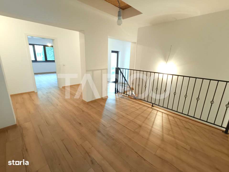 Casa 10 camere 390 mp utili - pe strada Calea Poplacii din Sibiu - Imagine principală: 2/19