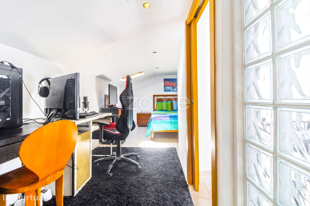 Duplex com 4 quartos no centro de Rio Tinto - Grande imagem: 3/41