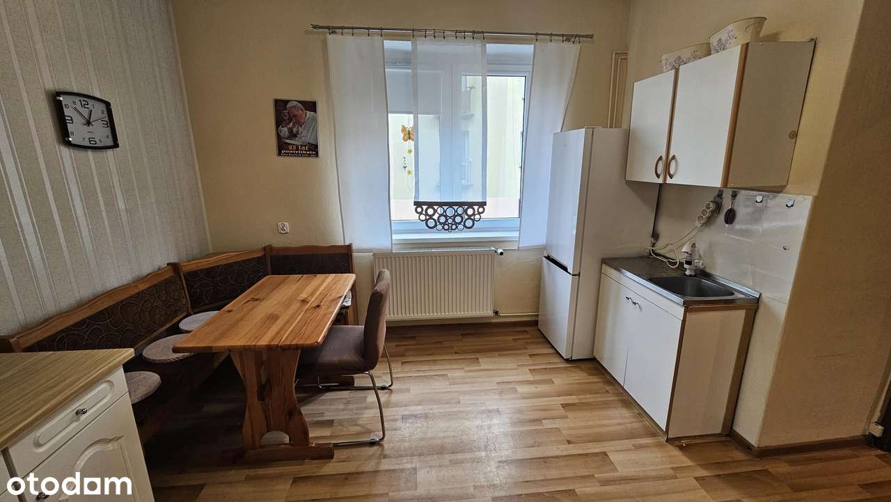 Przestronne mieszkanie 1 piętro co miejskie-8