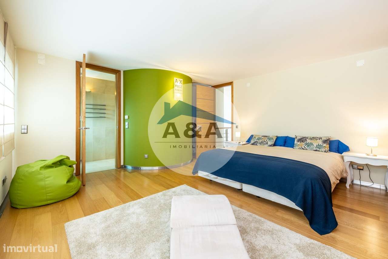 Exclusiva Propriedade de Luxo com Áreas Generosas e Próxima das Praias-22