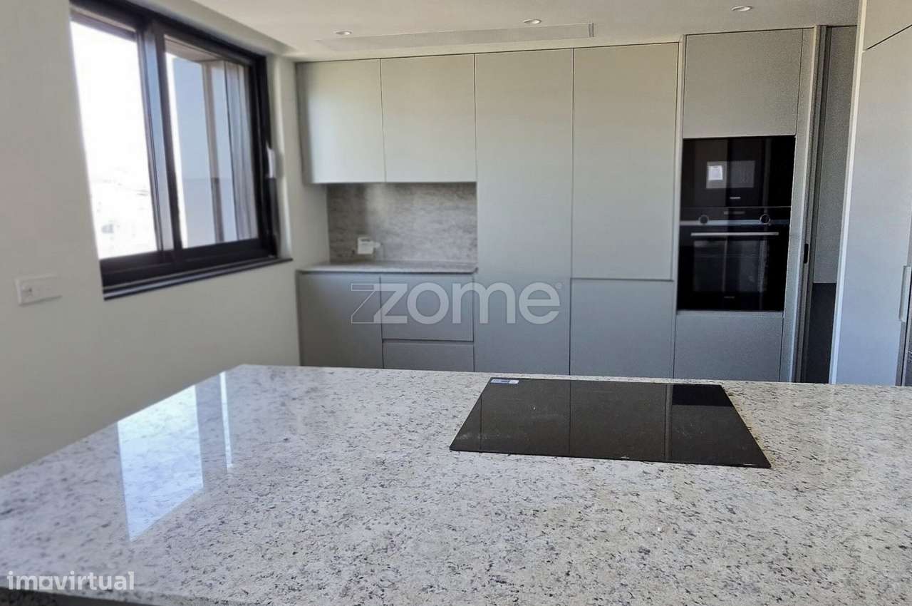 Apartamento T3 na Avenida da República, em Vila Nova de Gaia. - Grande imagem: 2/15