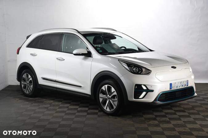 Kia Niro e-Niro 64kWh M - 13